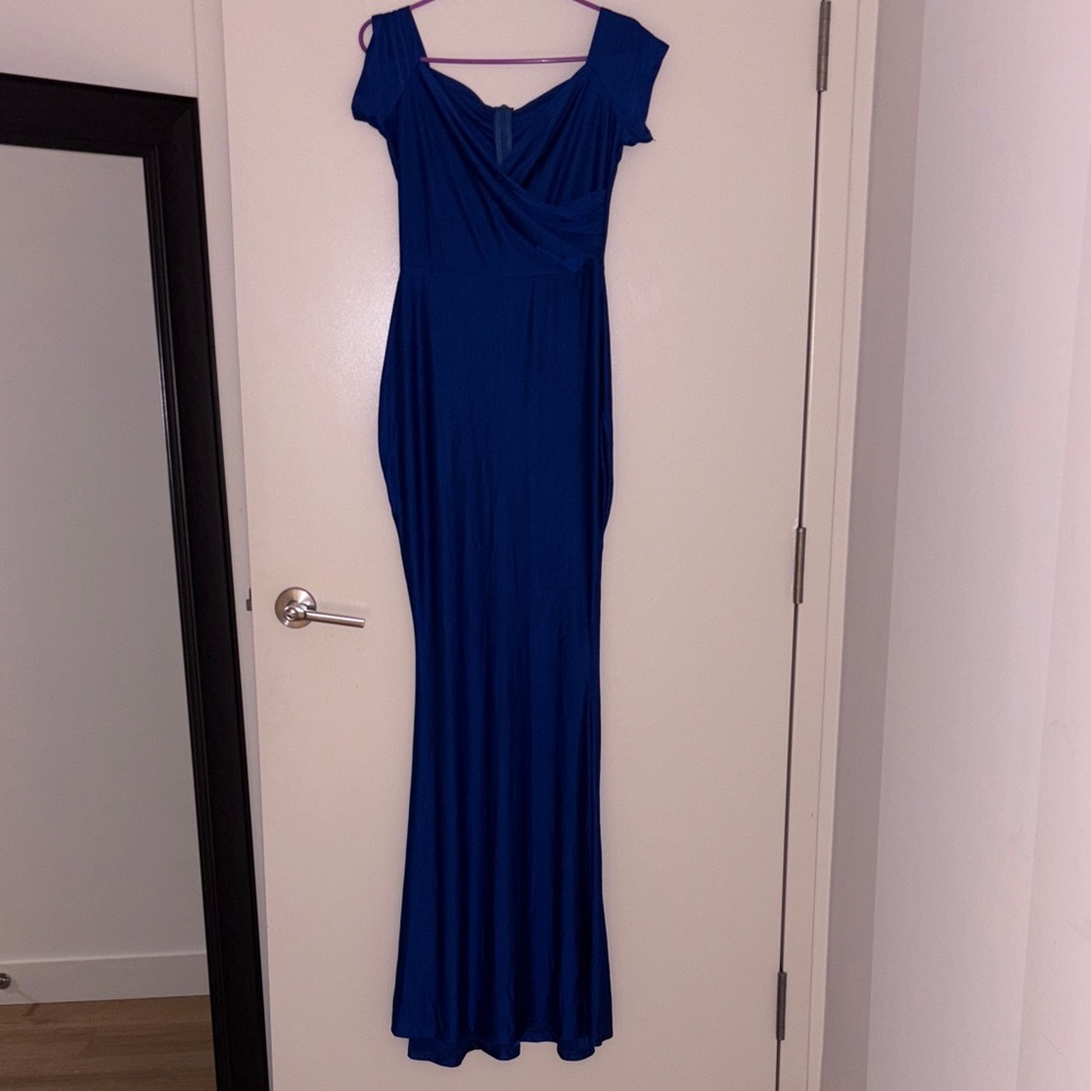 Elegant Blue Evening Gown